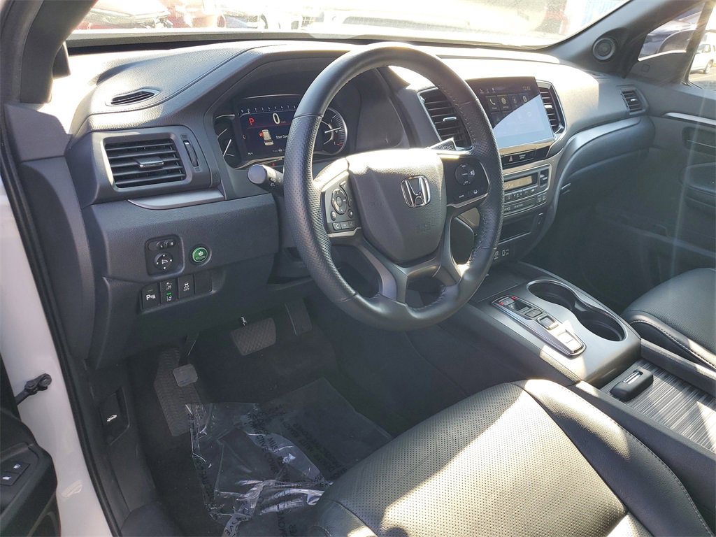 Certified 2023 Honda Passport EX-L image 18