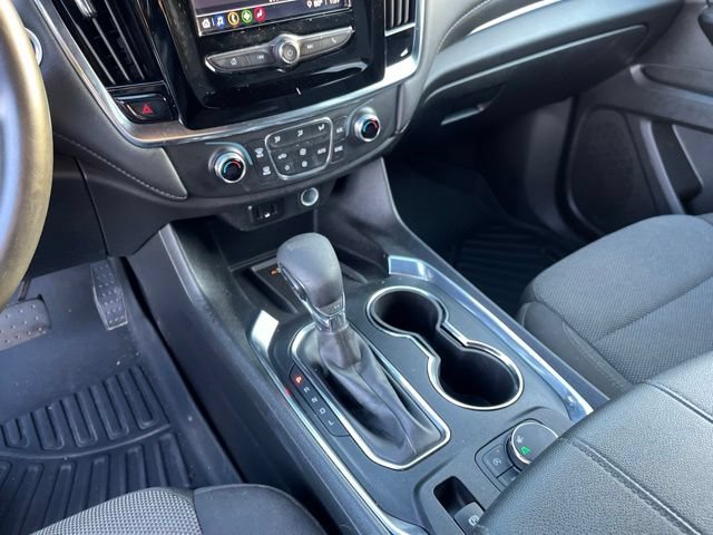 Used 2023 Chevrolet Traverse LT FWD image 26