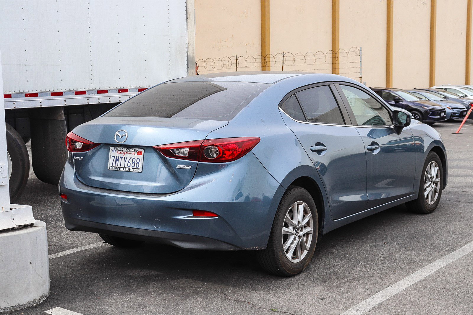 Used 2016 MAZDA MAZDA3 i Sport w/ Preferred Equipment Package image 8