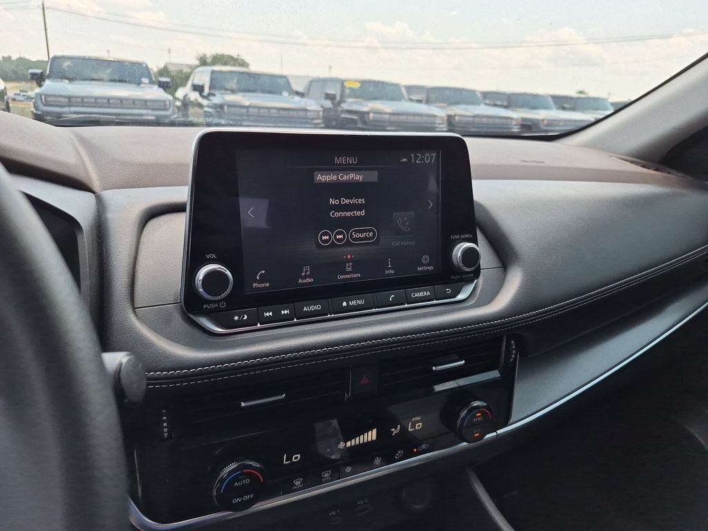 Used 2021 Nissan Rogue SV FWD image 26