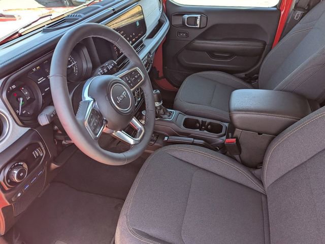 Used 2025 Jeep Wrangler Unlimited Sahara w/ Safety Group image 21