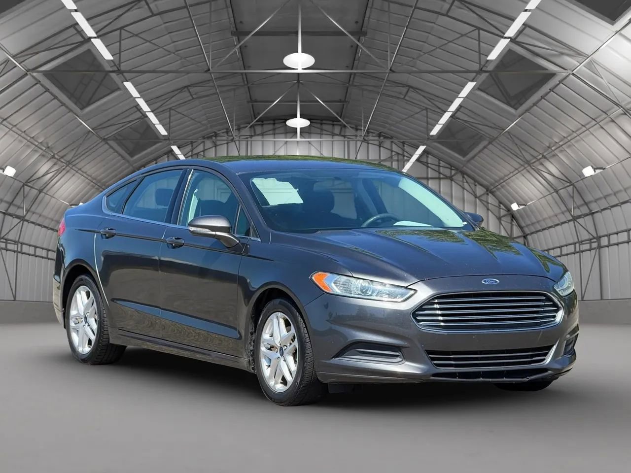 Used 2016 Ford Fusion SE FWD image 1