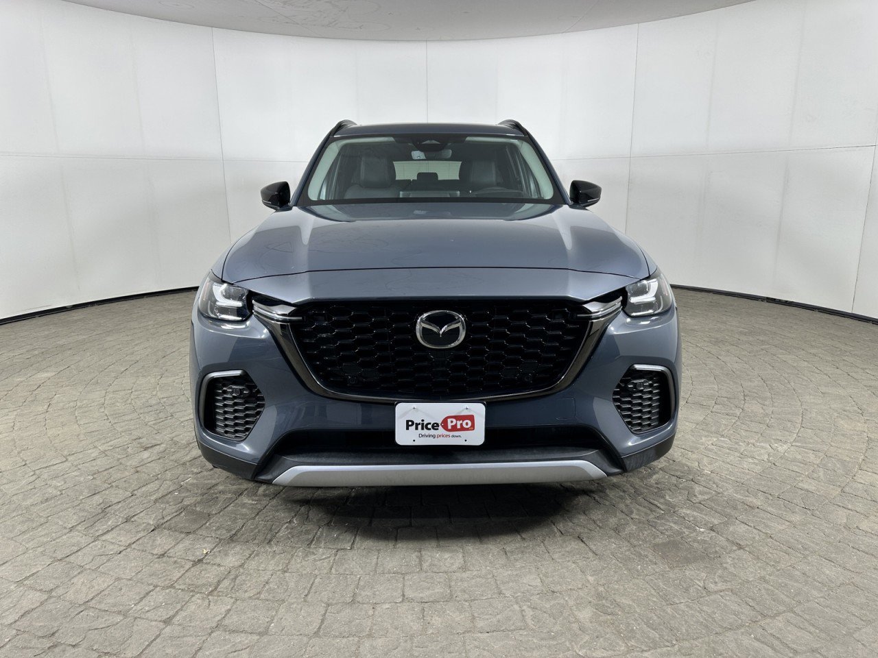 Used 2025 MAZDA CX-70 Plug-In Hybrid w/ Premium Pkg image 2