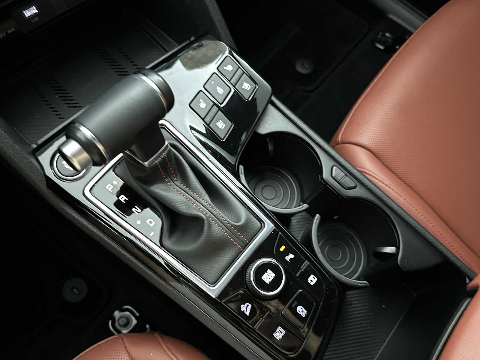 Used 2025 Kia Sportage SX image 21