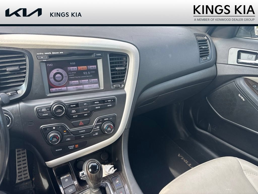 Used 2013 Kia Optima SX w/ Limited Pkg FWD image 2