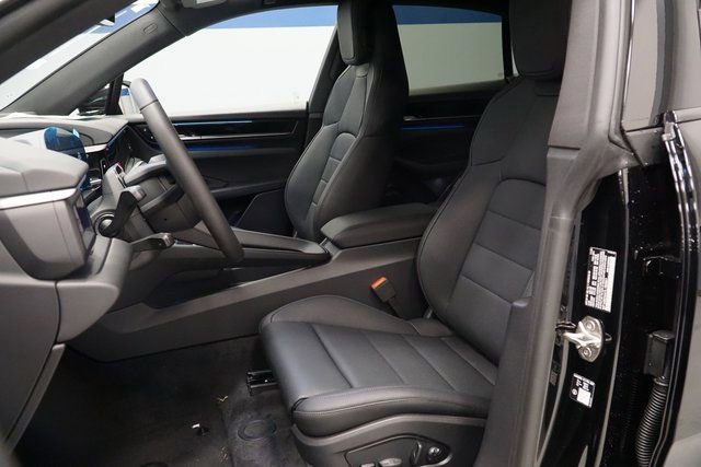 New 2026 Porsche Macan 4S Electric AWD/4WD image 5
