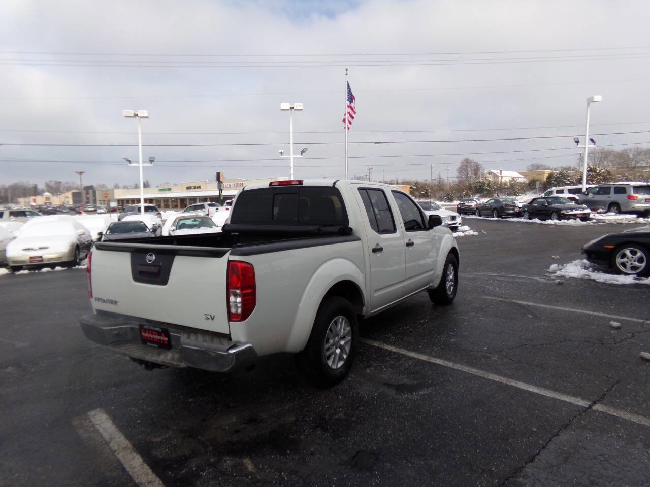 Used 2018 Nissan Frontier SV image 6
