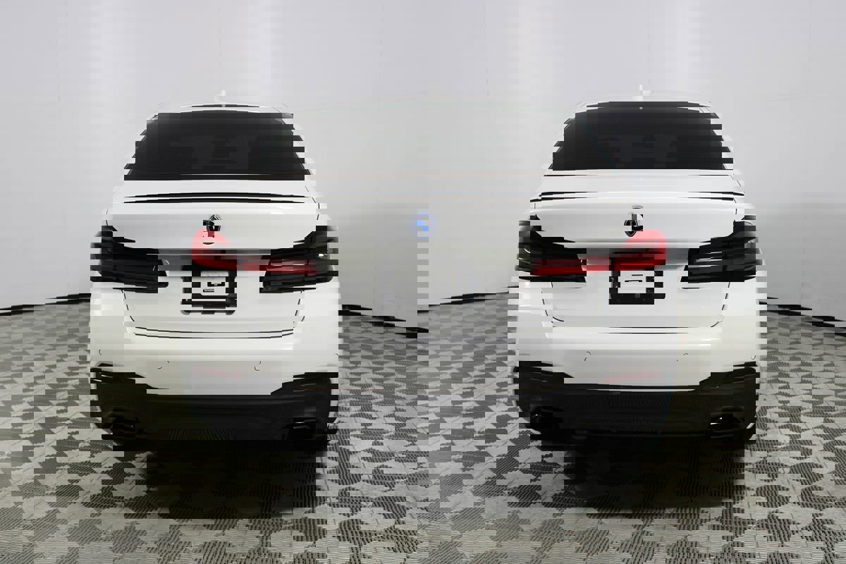 Used 2023 BMW 530e w/ M Sport Package image 43