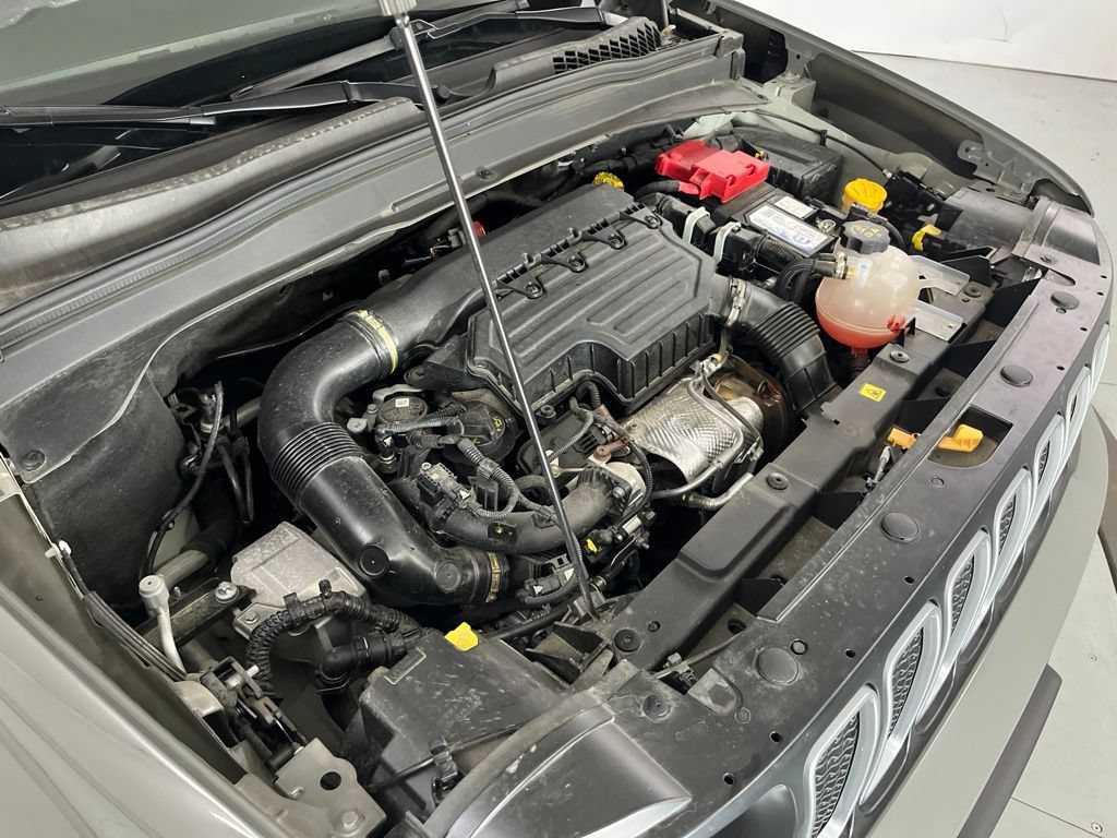 Used 2023 Jeep Renegade Latitude AWD/4WD image 11
