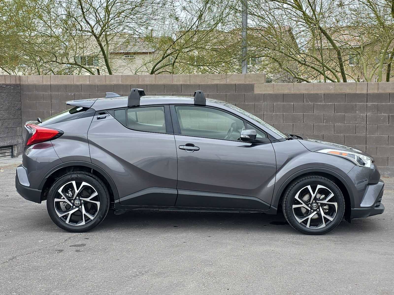 Used 2019 Toyota C-HR XLE image 10