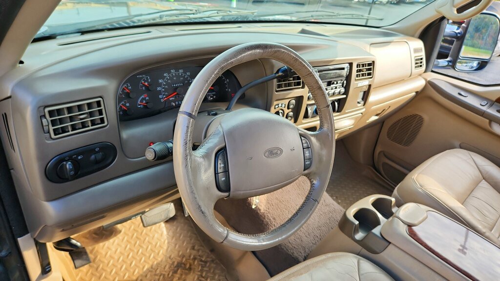 Used 2000 Ford Excursion Limited image 15