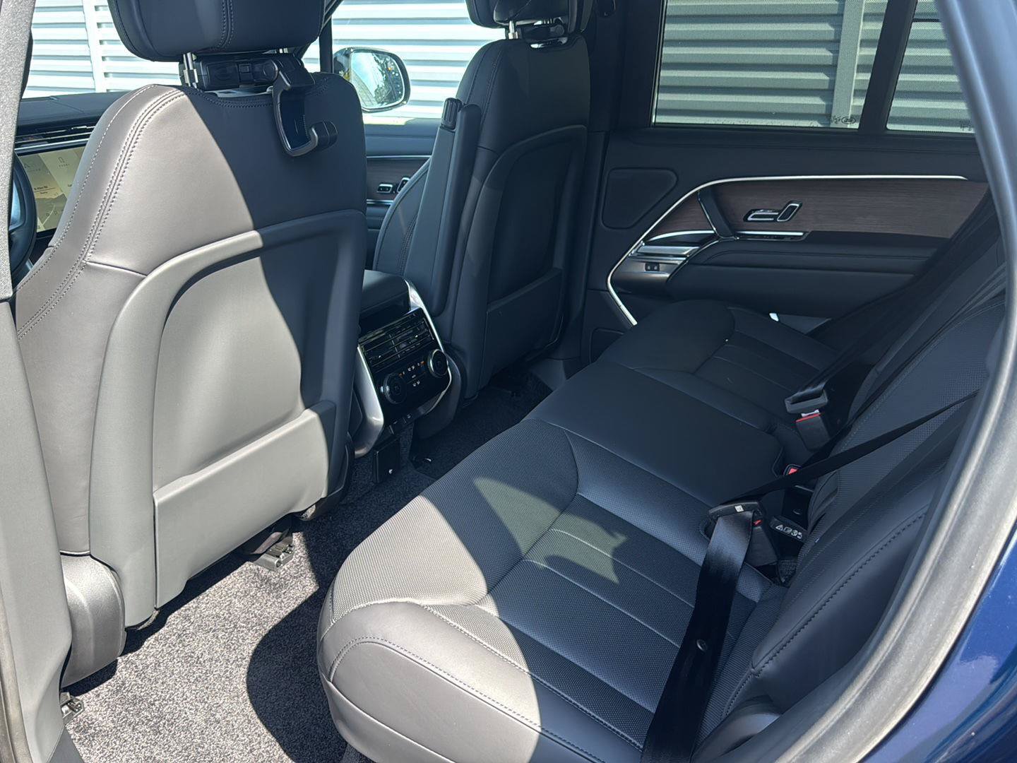 New 2026 Land Rover Range Rover SE AWD/4WD image 23