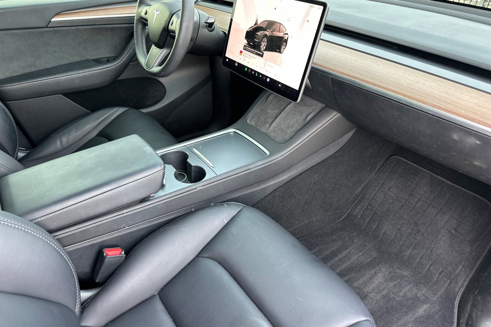 Used 2024 Tesla Model Y Long Range image 19