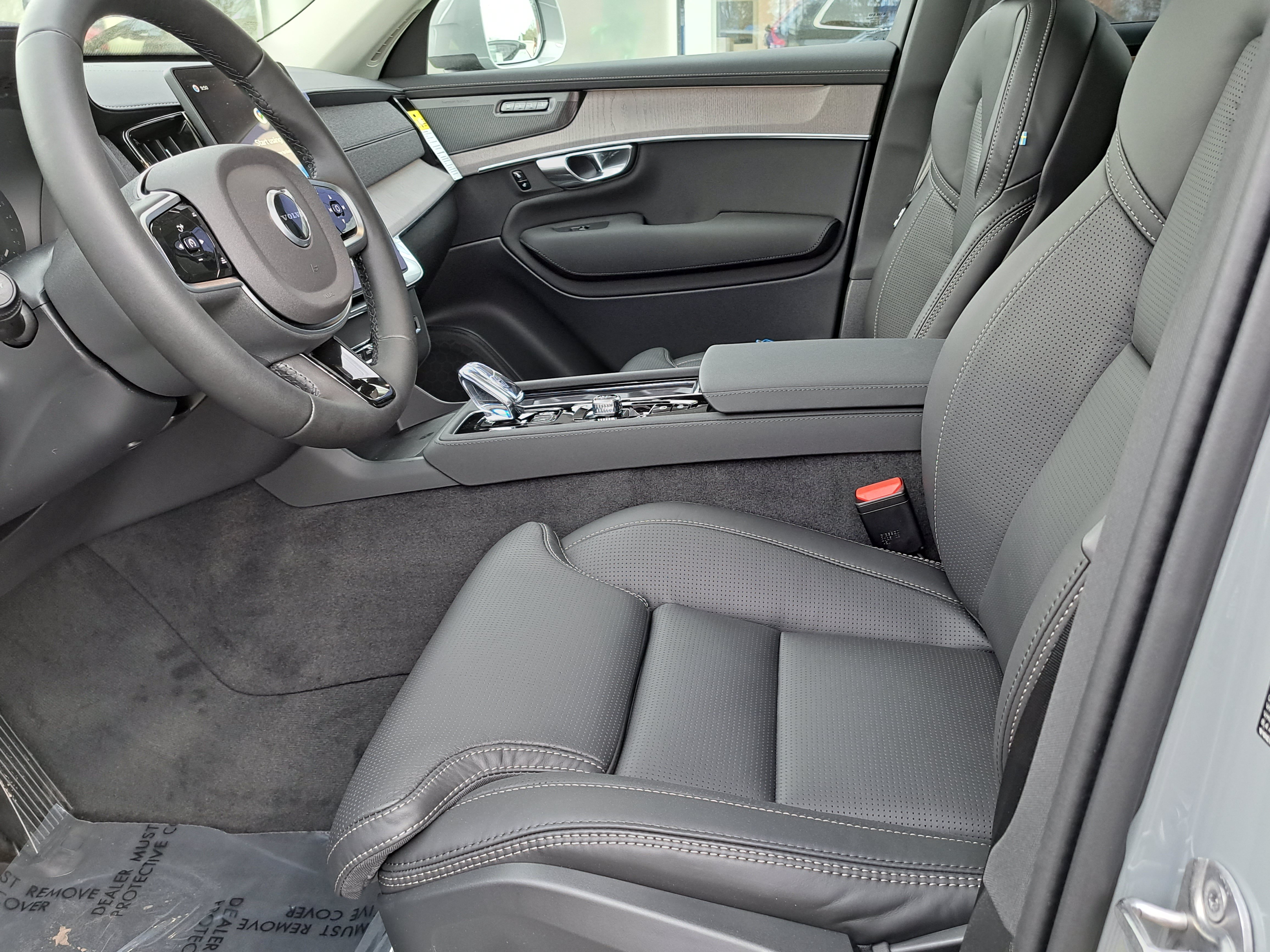 New 2026 Volvo XC90 B6 Ultra w/ Protection Package AWD/4WD image 6
