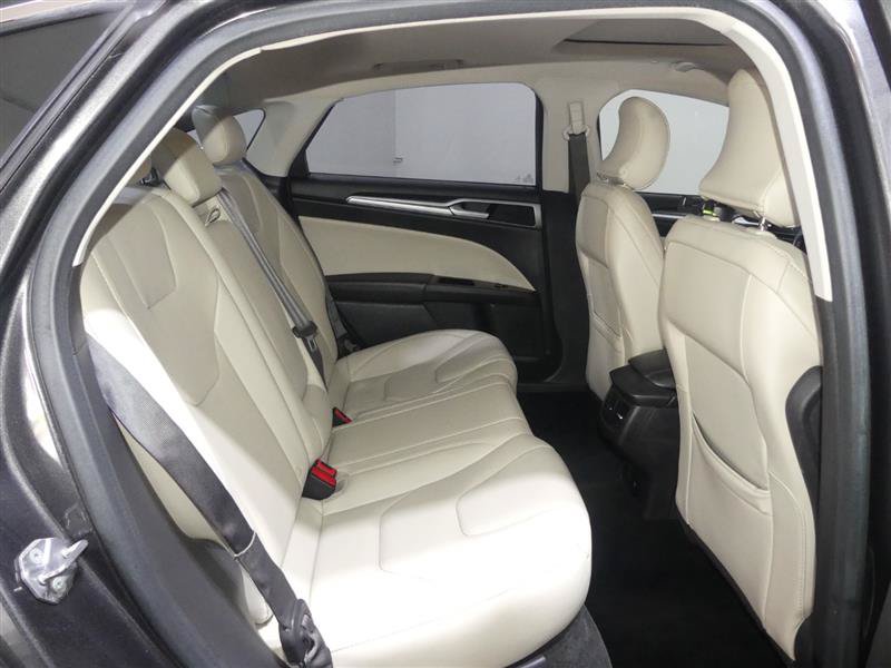 Used 2016 Ford Fusion Titanium FWD image 28