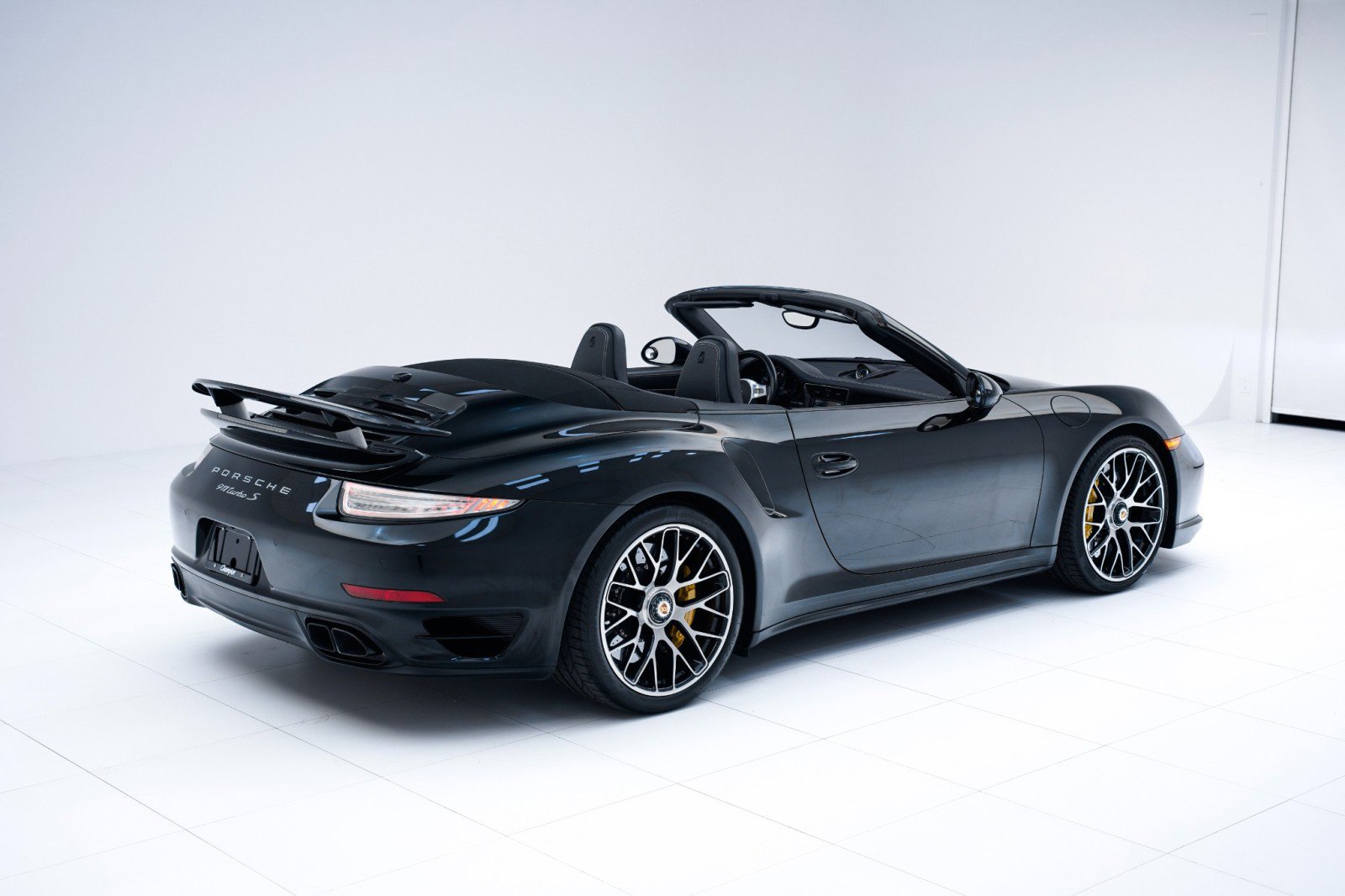 Certified 2015 Porsche 911 Turbo S AWD/4WD image 9