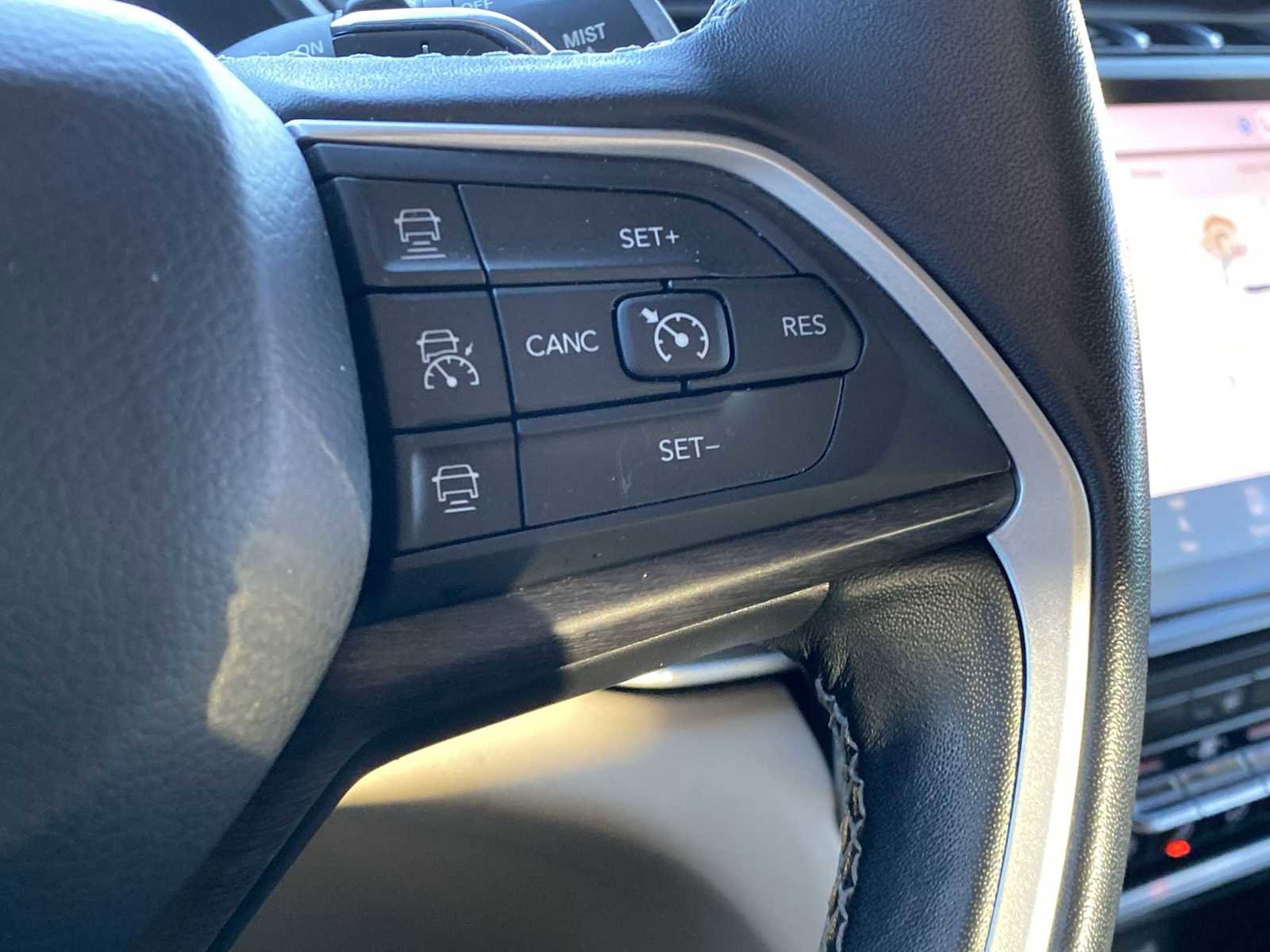 Certified 2022 Jeep Grand Cherokee Limited image 31