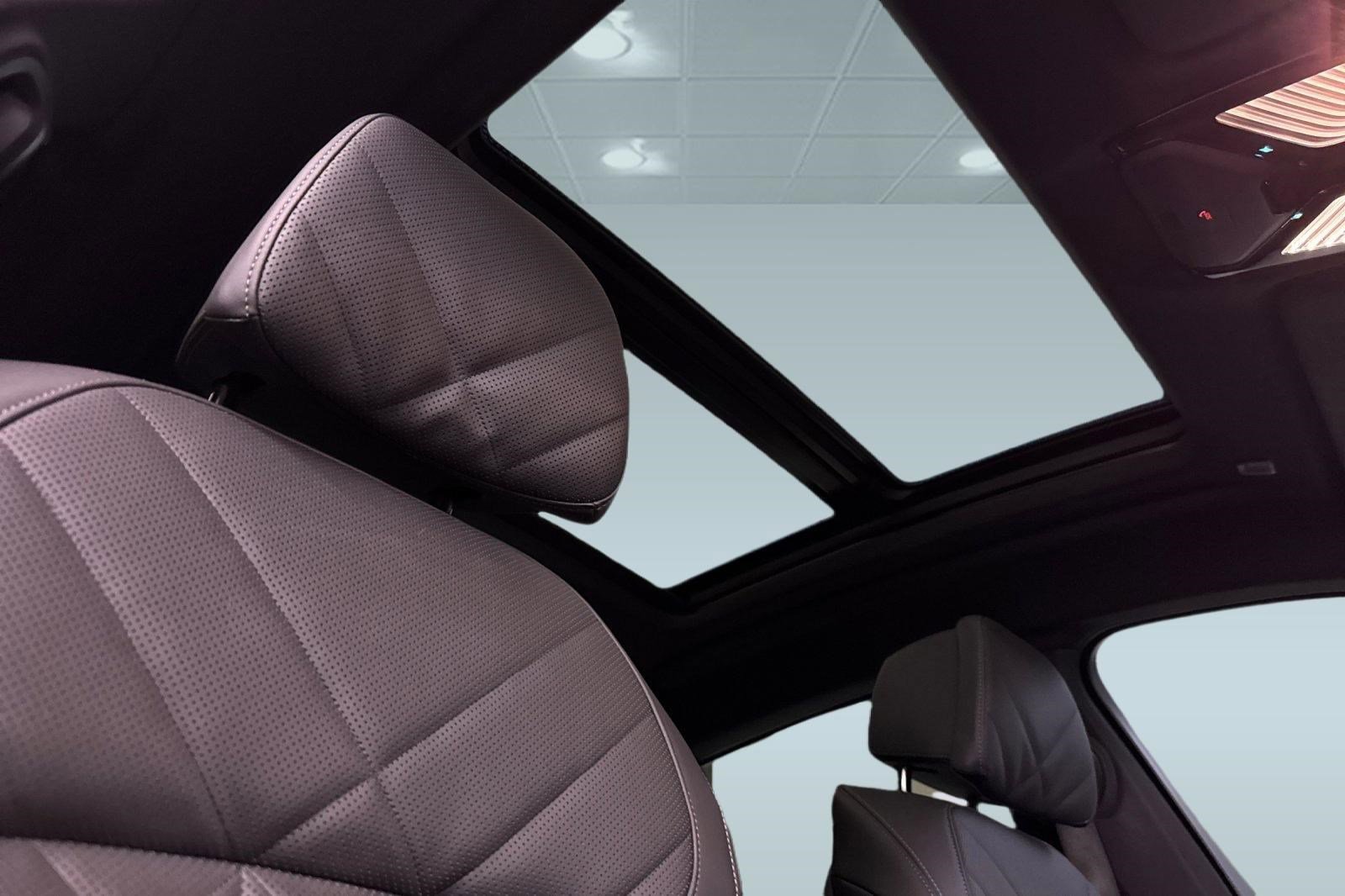 Used 2024 BMW X6 M60i w/ Dynamic Handling Package AWD/4WD image 15