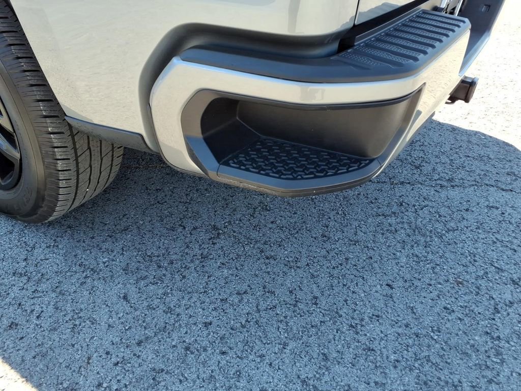 Used 2023 Chevrolet Silverado 1500 Custom w/ LPO, Dark Essentials Package AWD/4WD image 16