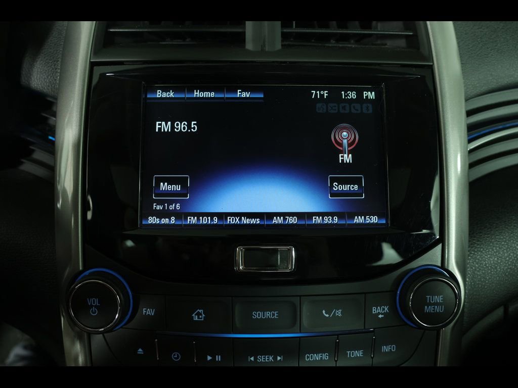 Used 2015 Chevrolet Malibu LT w/ Power Convenience Package FWD image 17