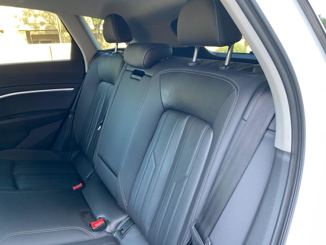 Used 2021 Audi e-tron Premium w/ Convenience Plus Package AWD/4WD image 32