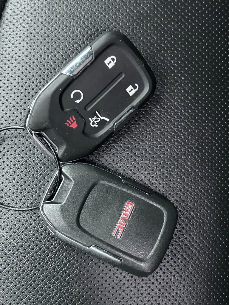 Used 2023 GMC Terrain SLT image 55