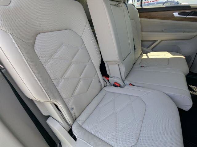 Certified 2025 Volkswagen Atlas SE FWD image 23