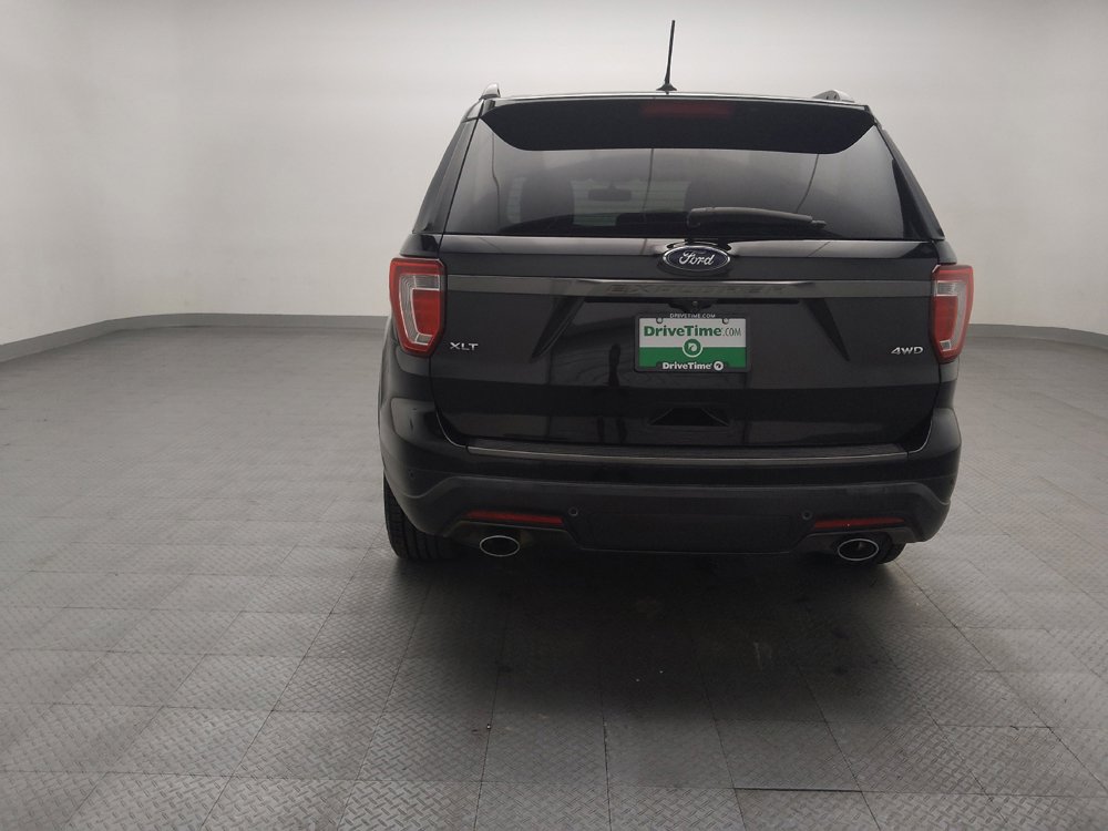 Used 2018 Ford Explorer XLT w/ Equipment Group 202A AWD/4WD image 6
