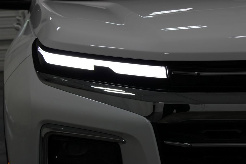 New 2026 Chevrolet Traverse LT w/ Sun and Wheel Package FWD image 12