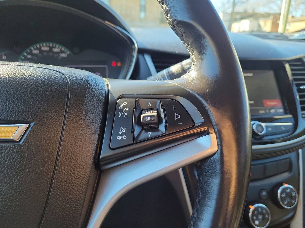 Used 2018 Chevrolet Trax LT w/ LT Convenience Package image 26