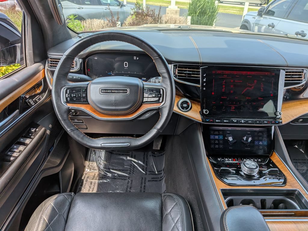 Used 2024 Jeep Grand Wagoneer L Series III AWD/4WD image 29
