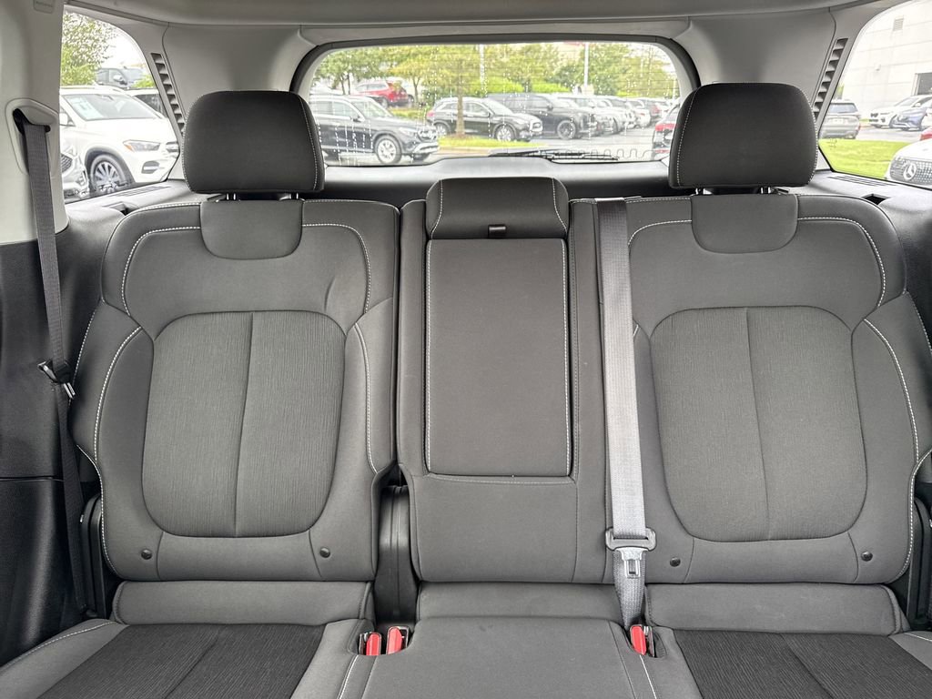 Used 2023 Jeep Grand Cherokee Laredo w/ Luxury Tech Group I image 34