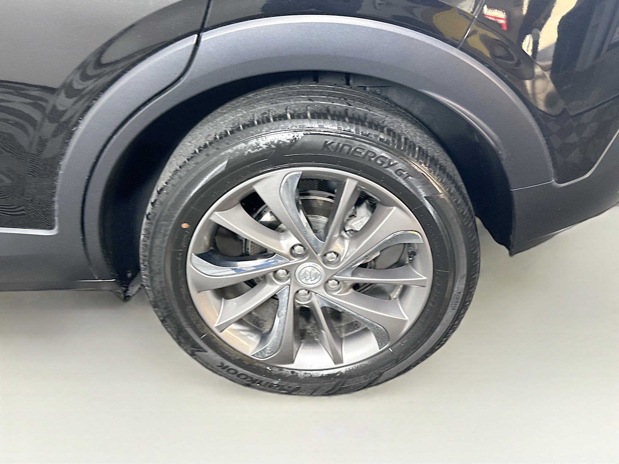 Used 2023 Buick Encore GX Essence w/ Experience Buick Package image 11