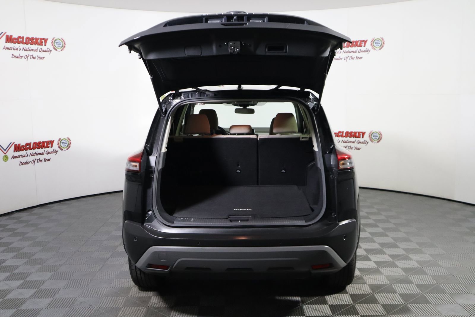 Used 2023 Nissan Rogue SV FWD image 10