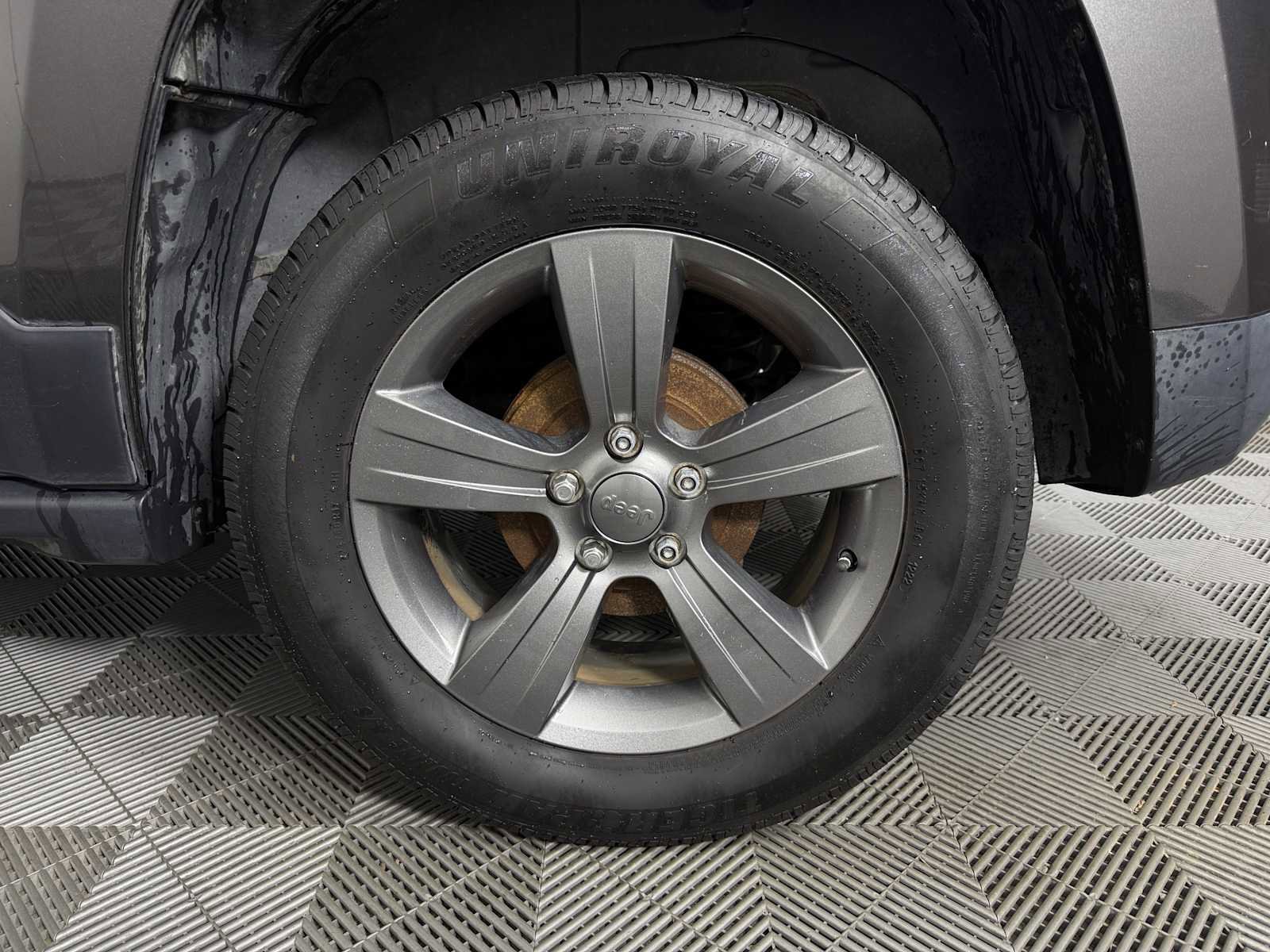 Used 2014 Jeep Patriot High Altitude image 16