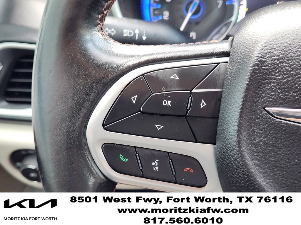 Used 2020 Chrysler Pacifica Touring-L w/ Advanced Safetytec Group FWD image 24