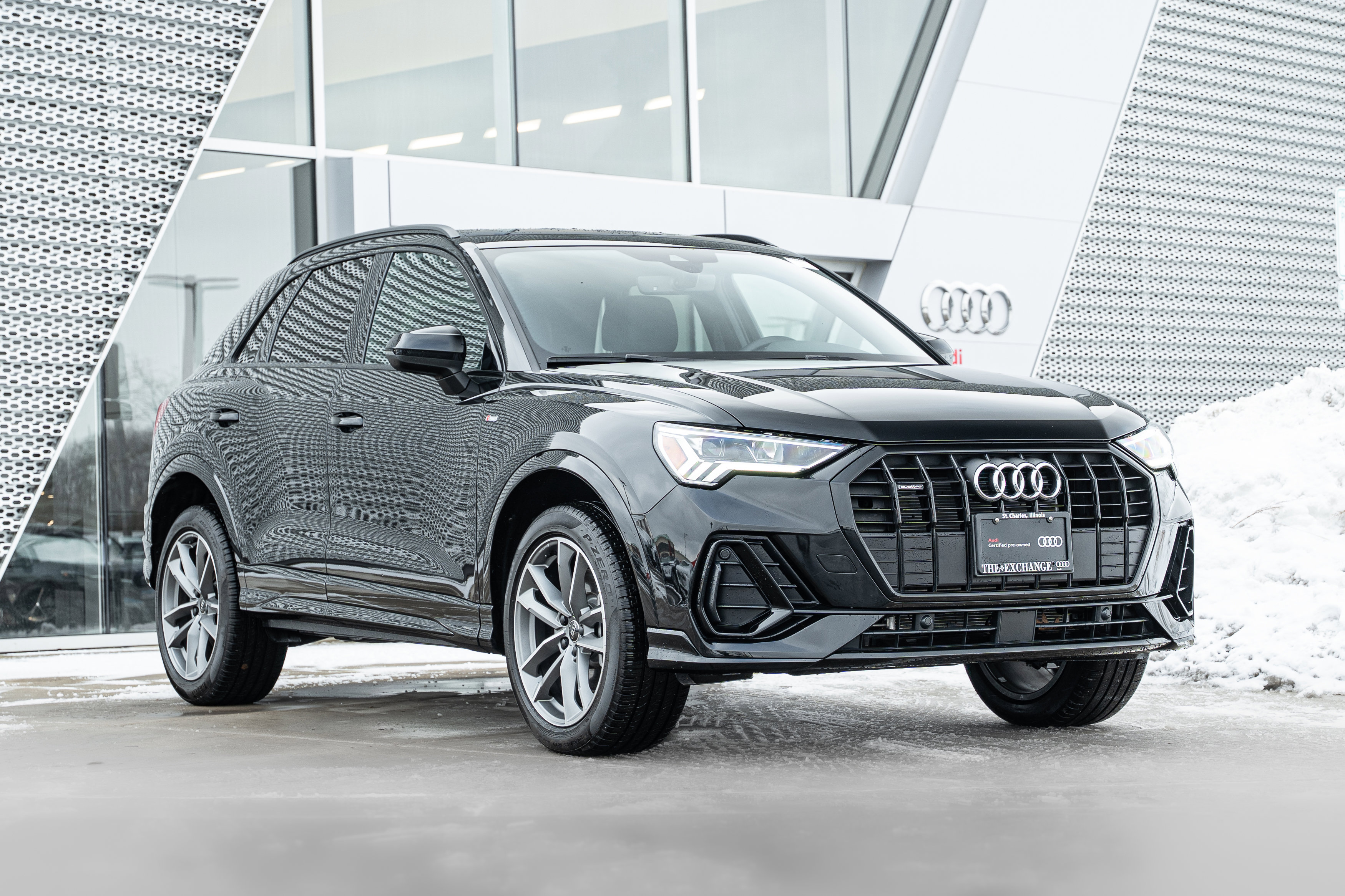 Certified 2024 Audi Q3 2.0T Premium image 1