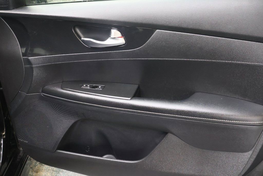 Used 2022 Kia Forte GT-Line w/ GT-Line Premium Package image 11