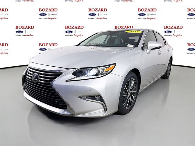 Used 2016 Lexus ES 350 w/ Luxury Package w/Wood Trim FWD image 4