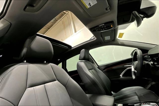Certified 2025 Audi Q5 Premium w/ Convenience Package AWD/4WD image 16