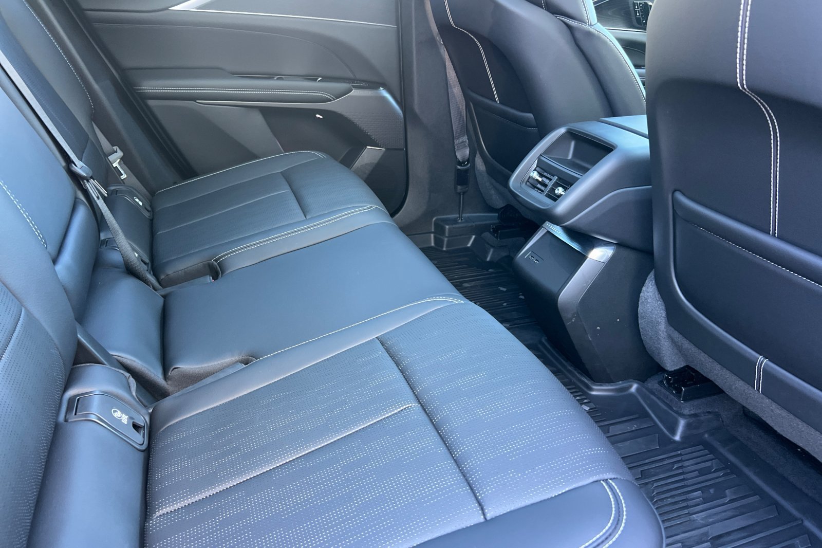 Certified 2026 Cadillac Lyriq Luxury w/ LPO, Floor Liner Package RWD image 17