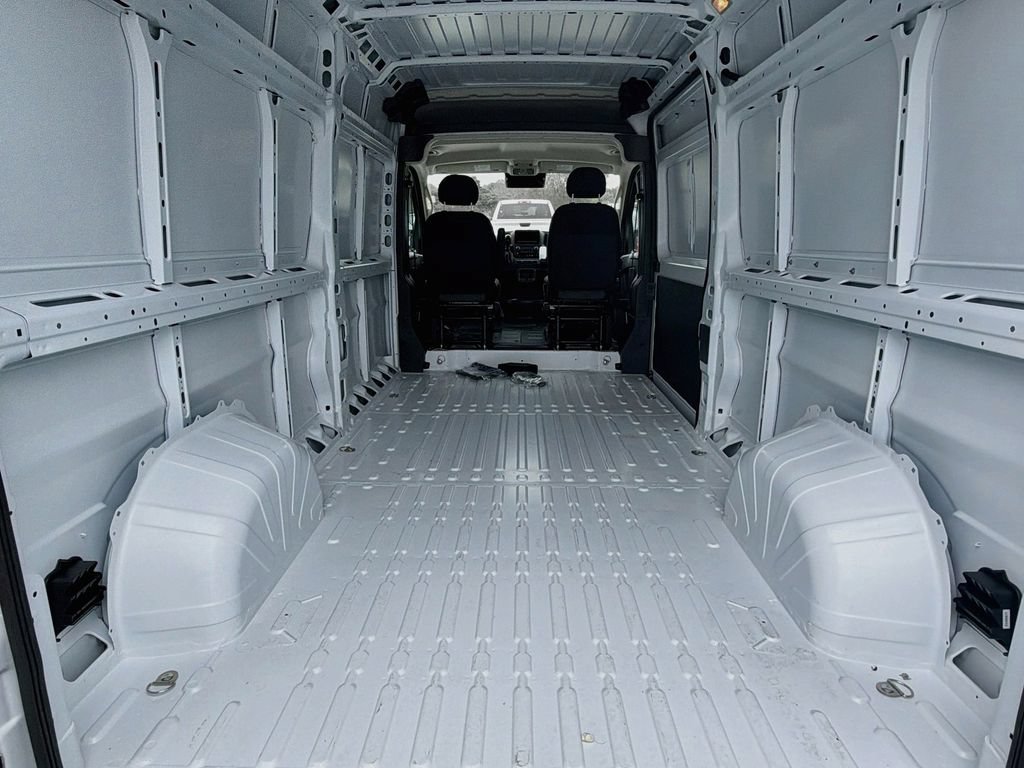 New 2026 RAM ProMaster 2500 w/ Cold Weather Group FWD image 31