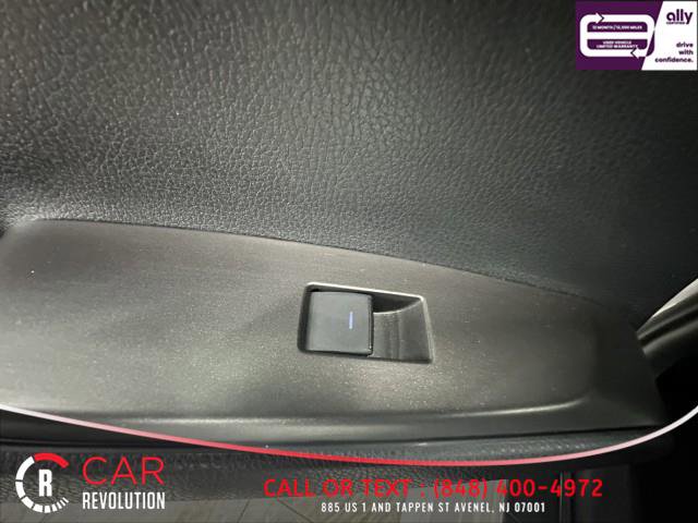 Used 2022 Toyota Camry SE FWD image 33