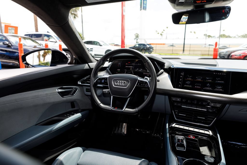 Used 2022 Audi RS e-tron GT w/ Carbon Performance Package AWD/4WD image 10