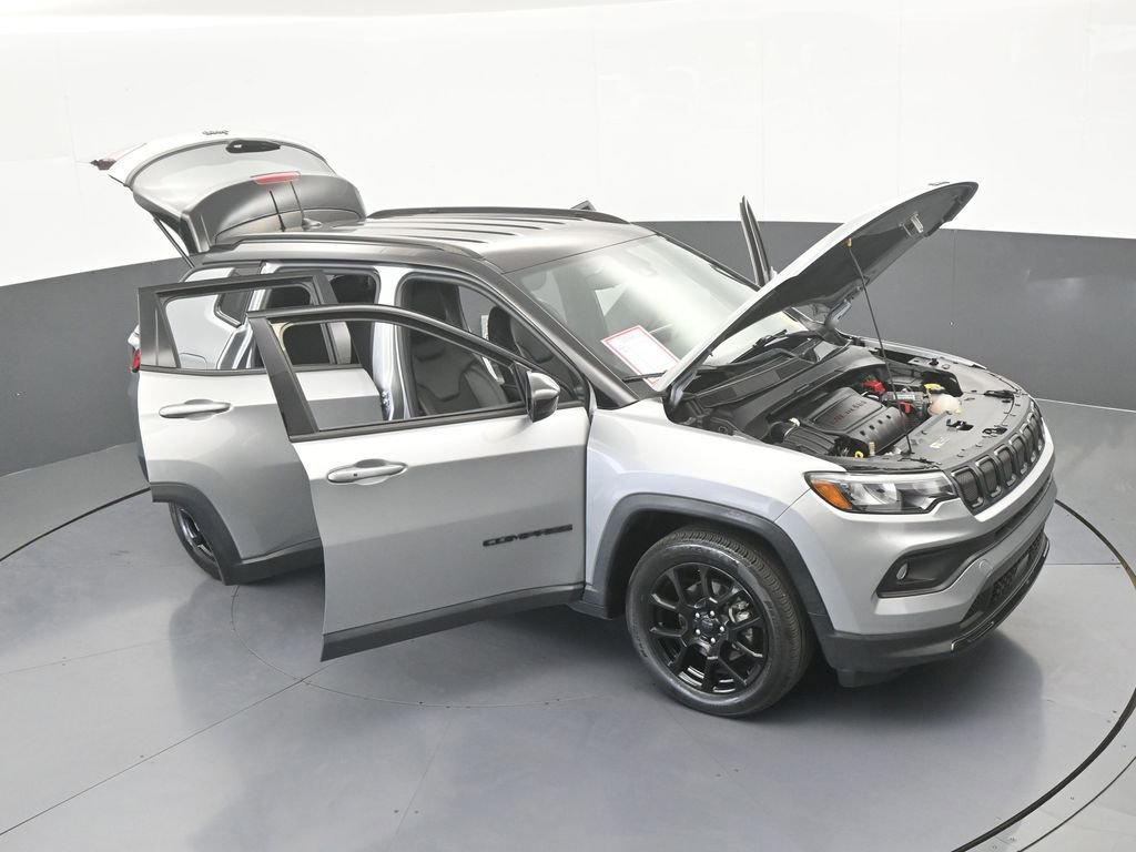 Used 2022 Jeep Compass Latitude FWD image 65