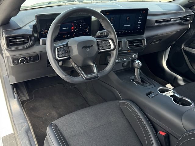 Used 2024 Ford Mustang Coupe image 9