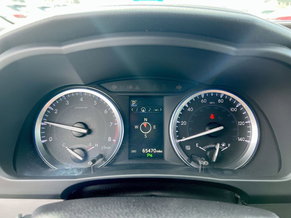 Used 2017 Toyota Highlander Limited image 11