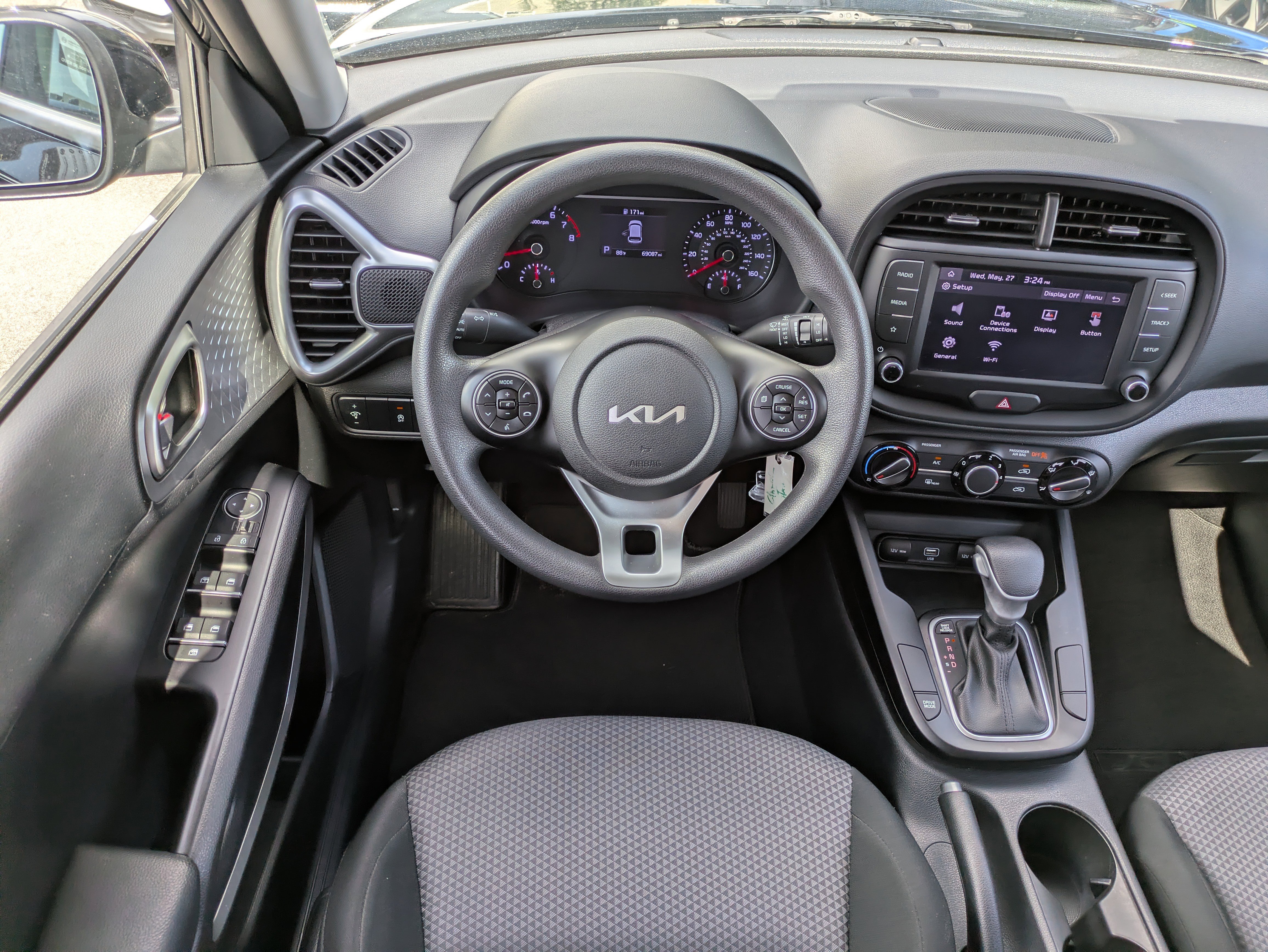 Used 2022 Kia Soul LX FWD image 14