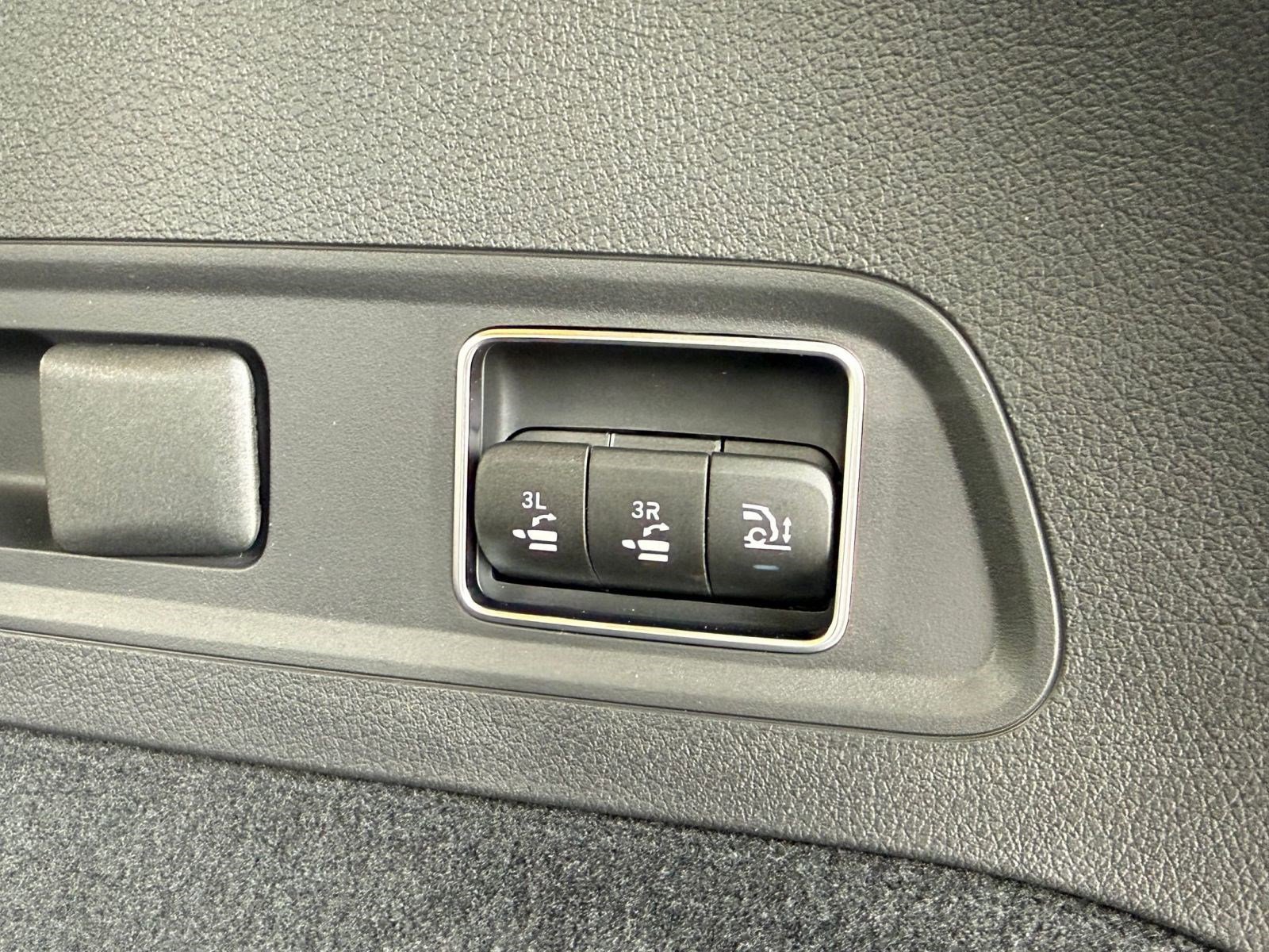 New 2026 Mercedes-Benz GLS 450 4MATIC image 24