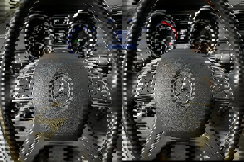 Used 2016 Mercedes-Benz GL 320 BlueTEC 4MATIC image 24